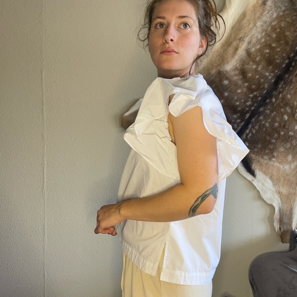 Moelleux white flutter sleeve blouse - Picture 5 of 8